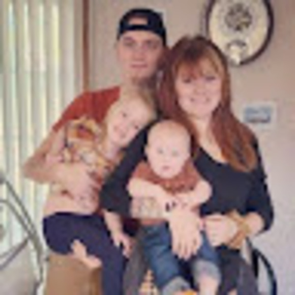 Meet your Posher, Hailey - Picture 1 of 1